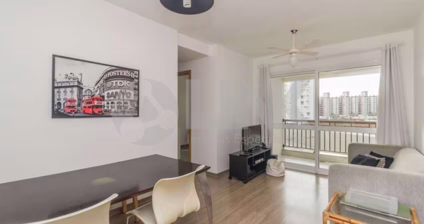 Apartamento de 2 quartos com 1 vaga à venda no bairro Passo da Areia em Porto Alegre