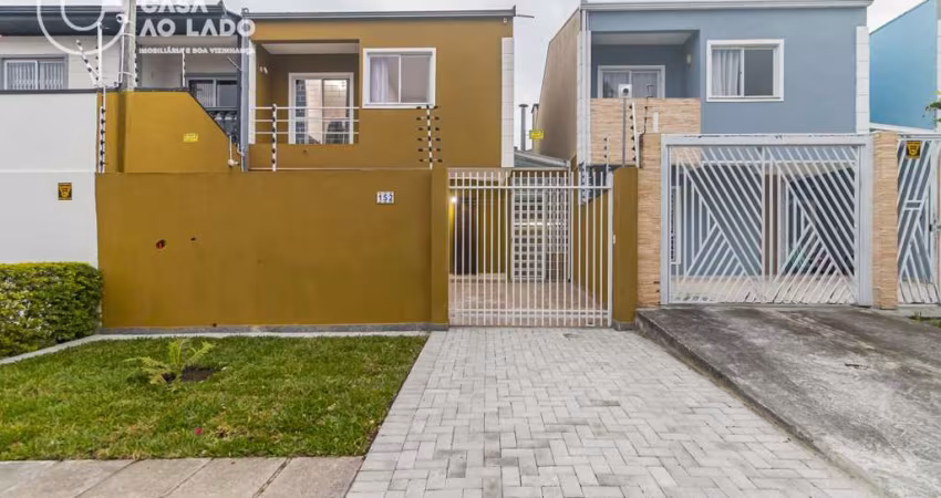 Sobrado com 200,00m²  3 dormitórios  no Uberaba - Curitiba/PR
