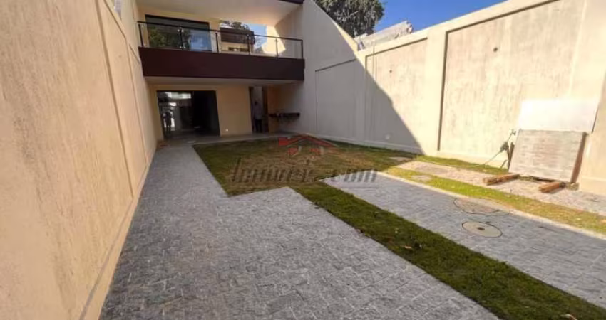 Casa em condomínio fechado com 5 quartos à venda na Rua Engenheiro Iberê Abreu, 4, Freguesia (Jacarepaguá), Rio de Janeiro