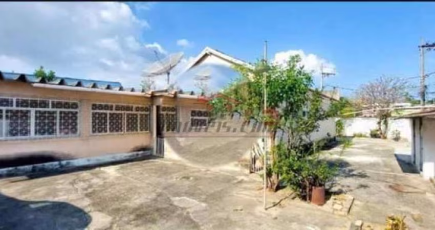 Casa em condomínio fechado com 2 quartos à venda na Avenida Emile Roux, 10, Taquara, Rio de Janeiro