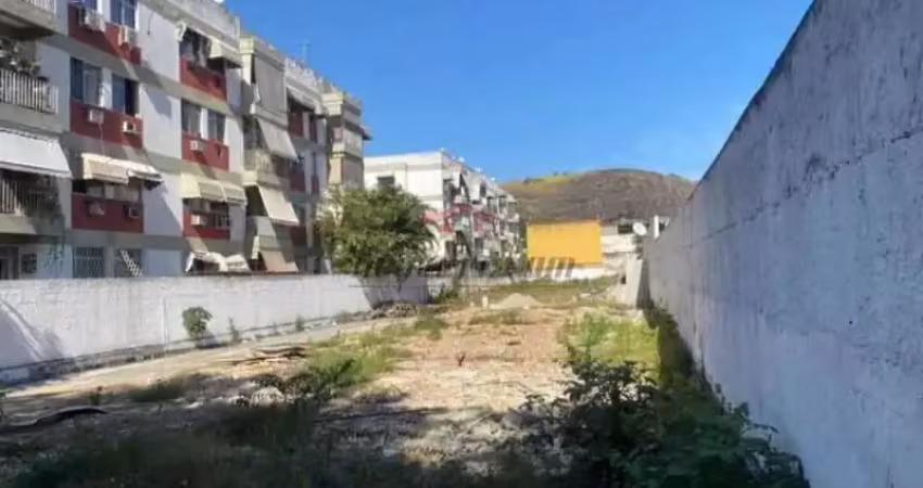 Terreno à venda na Estrada Meringuava, 1765, Taquara, Rio de Janeiro