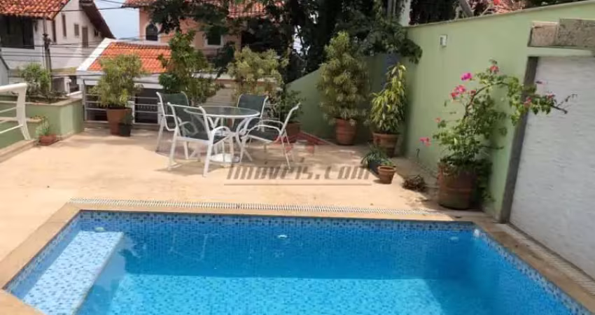 Casa em condomínio fechado com 4 quartos à venda na Rua Professor Fernando Raja Gabaglia, 174, Freguesia (Jacarepaguá), Rio de Janeiro