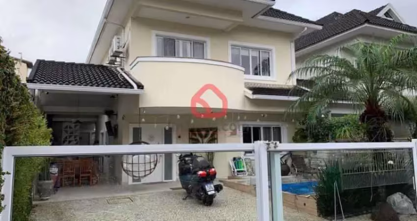 Casa em condomínio fechado com 4 quartos à venda na Rua Elisio de Araújo, 220, Vargem Pequena, Rio de Janeiro