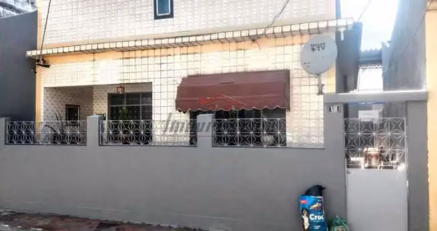 Casa com 2 quartos à venda na Estrada Intendente Magalhães, 201, Vila Valqueire, Rio de Janeiro