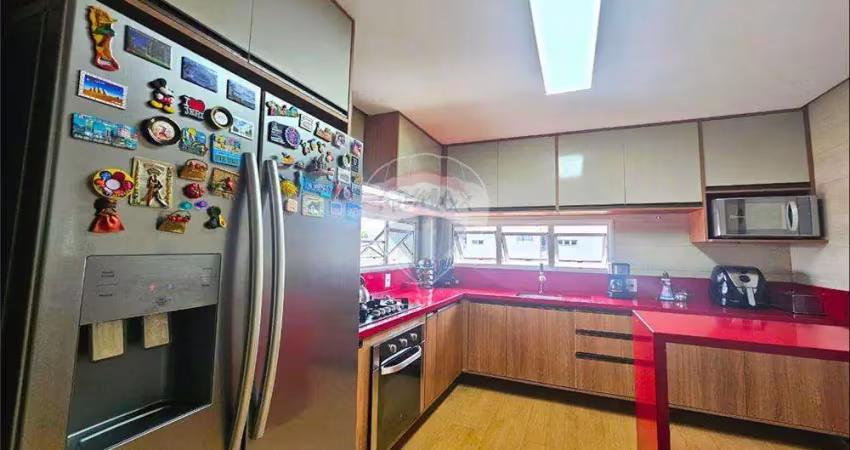 Triplex no condomínio moradas do parque por apenas 850mil com 3 quartos, com terraço