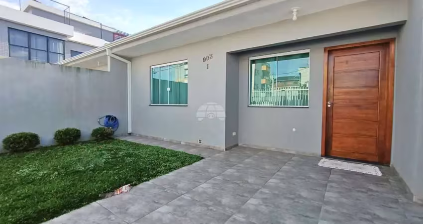 Casa com 2 quartos para alugar na Rua Deputado Arnaldo Faivro Busato, 903, Afonso Pena, São José dos Pinhais