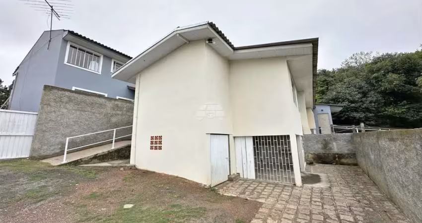 Casa com 2 quartos para alugar na Rua Theodoro Makiolka, 2830, Santa Cândida, Curitiba