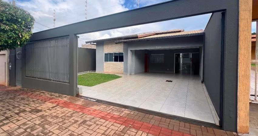 Casa com 3 dormitórios à venda, 209 m² por R$ 750.000,00 - Interlagos - Londrina/PR