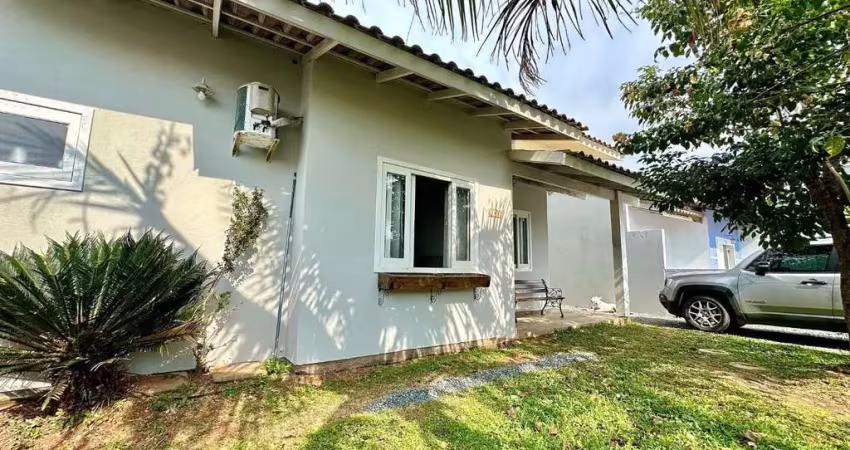 Casa averbada com 03 dormitórios,  01 suíte,  6 vagas e com 120m² em gravatá por r$ 780.000.  imóvel residencial em navegantes/sc.