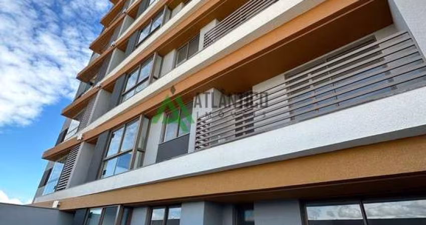 Apartamento com 02 Dormitórios,  01 SuÍte,  01 Vaga e com 130M², Centro, por R$ 850.000.  Imóvel Residencial em Navegantes/SC.