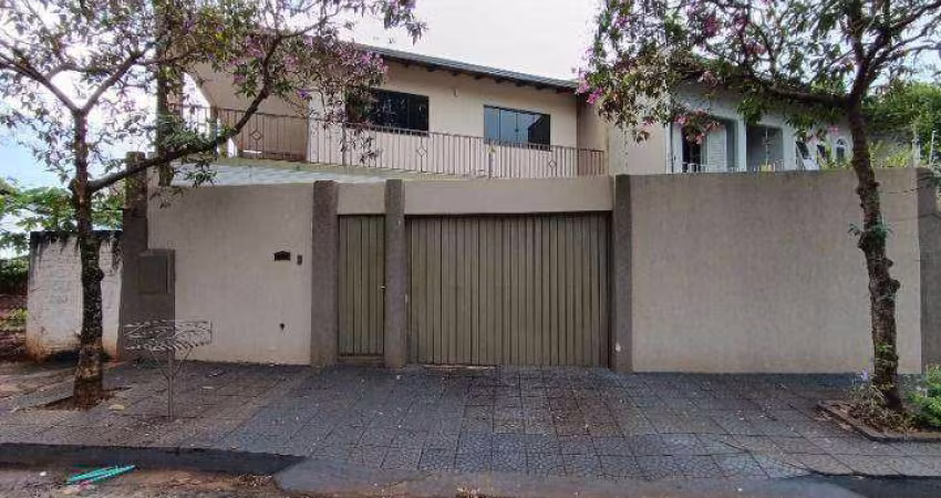 Sobrado com 3 dormitórios à venda, 220 m² por R$ 650.000,00 - Portuguesa - Londrina/PR