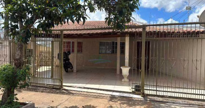 Casa com 3 dormitórios à venda, 128 m² por R$ 420.000,00 - Jardim Kase - Londrina/PR
