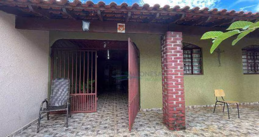 Casa com 3 dormitórios à venda, 320 m² por R$ 250.000,00 - Luiz de Sá - Londrina/PR