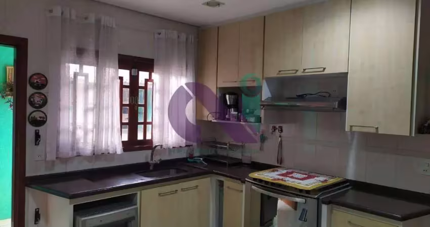 Sobrado 3 dorms com suíte, 3 vagas e piscina à venda, - no jardim das flores