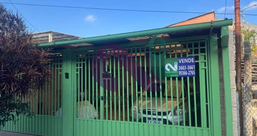 Sobrado com 4 quartos, 2 Vagas no Novo Osasco, Muito próximo a comércios