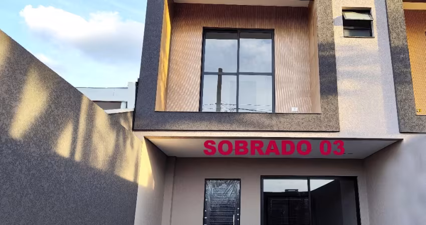 Sobrado  Triplex c/135m² - 03 Qtos sendo 01 Suíte  - Terraço -  Bairro Pinheirinho - Curitiba
