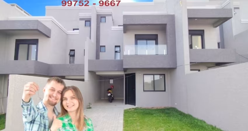 Sobrado Triplex  dentro do Condomínio c/132m² - c/ 02 Garagens  - 03 Qtos sendo 01 Suíte   - Terraço Gourmet Coberto c/ Churrasqueira - Uberaba - Curitiba