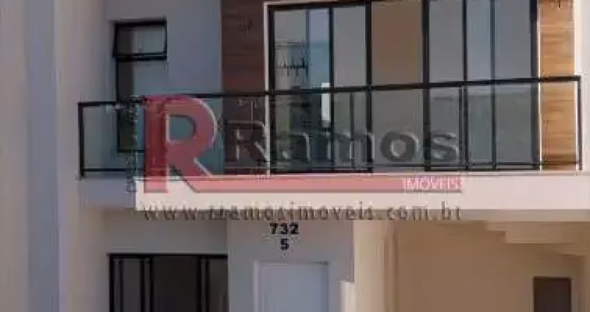 Casa com 3 quartos à venda na Rua Leão Sallum, Boa Vista, Curitiba