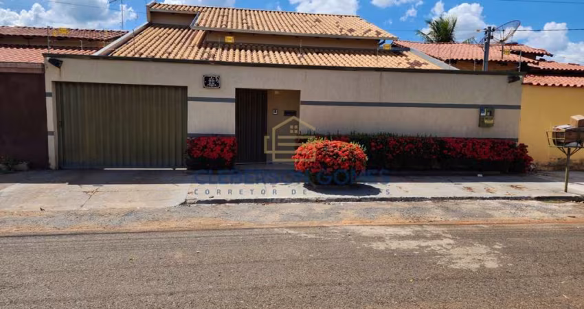 Casa para Venda em Caldas Novas, Estância Itaguaí, 3 dormitórios, 1 suíte, 1 banheiro