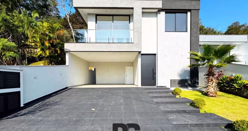 Sobrado com 4 dormitórios à venda, 300 m² por R$ 3.390.000 - Centro - Arujá/SP