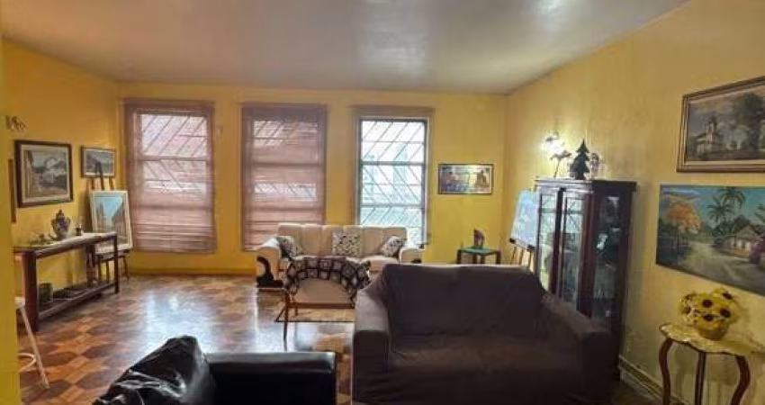 Casa com 3 dormitórios à venda, 240 m² por R$ 1.200.000 - Centro - Mogi das Cruzes/SP