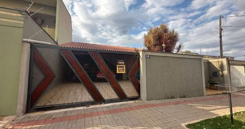 Casa com 3 dormitórios à venda, 210 m² por R$ 748.000,00 - San Fernando - Londrina/PR
