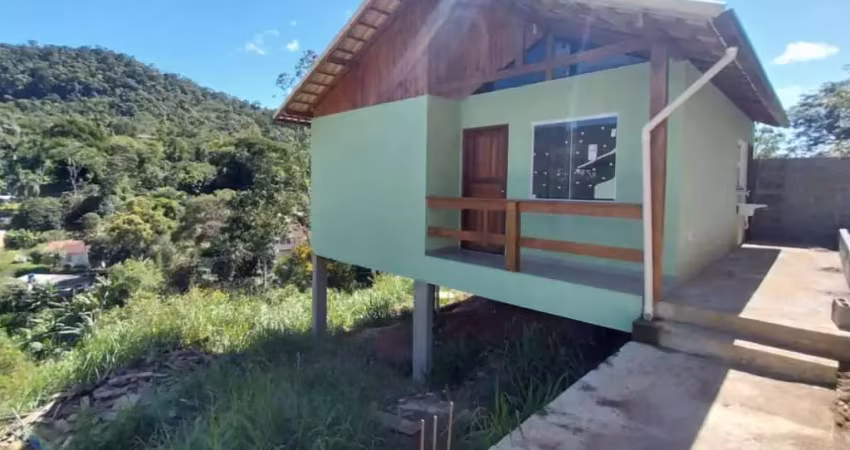 Casa nova em condomínio  à venda na Parada Folly