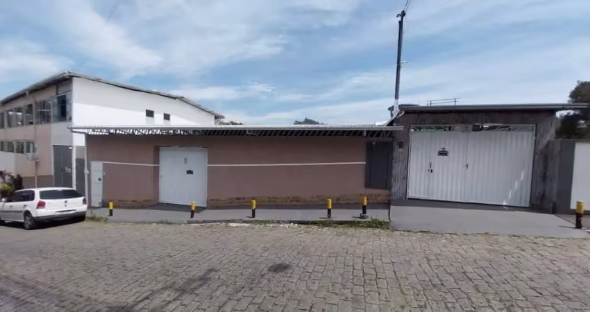 Casa com 2 quartos à venda no Jardim Marajói, Nova Friburgo 