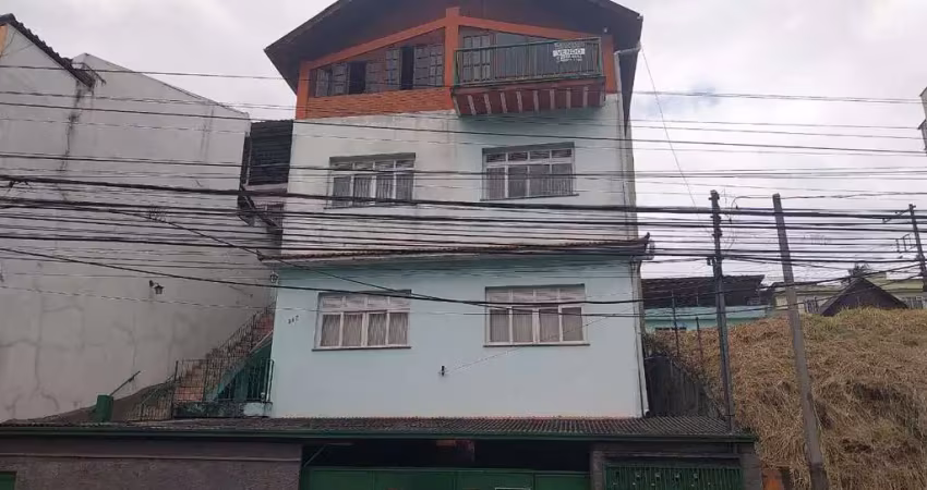 Sobrado duplex à venda em Olaria
