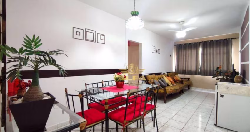 Apartamento na Praia das Pitangueiras. Guarujá-SP, reformado a 2 quadras do mar de 2 quartos sendo 1 suíte com 1 vaga.