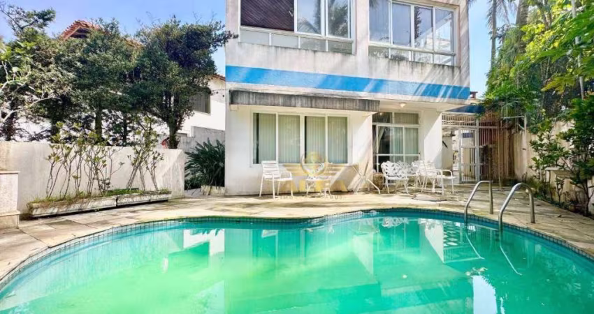 Casa à Venda na Enseada no Guarujá | Alfa Imóveis