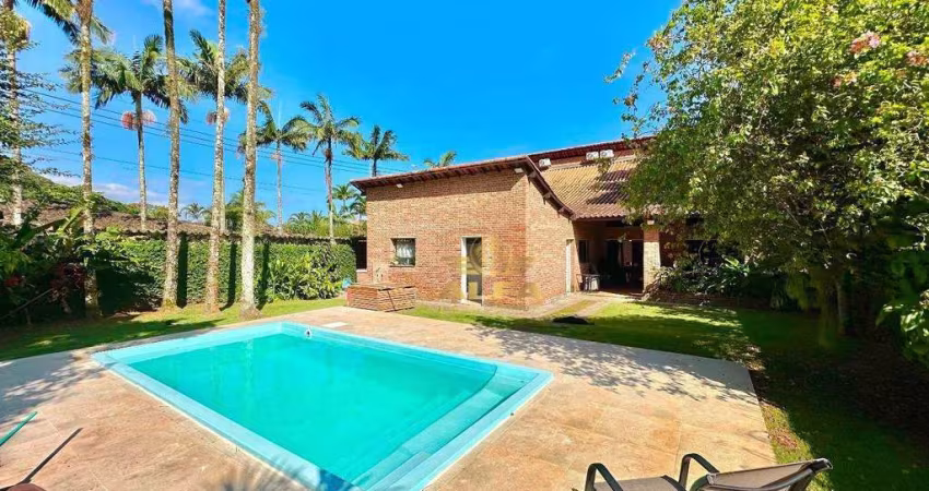 Casa à Venda no Guaiuba em Guarujá | Alfa Imóveis