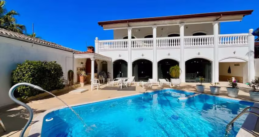 Casa à venda na praia da enseada | alfa imóveis guarujá