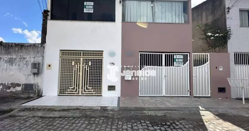 Casa com 2 dormitórios sendo 1 suíte para alugar, 155 m² por r$ 1.800/mês - parque ipê - feira de santana/ba