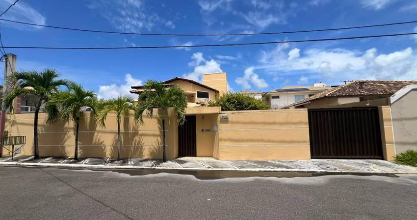 VENDO LINDA CASA DUPLEX 4/4 SENDO 03 SUITES SOLTA EM CONDOMINIO JARDIM DO ATLANTICO NO BAIRRO DE BURAQUINHO.