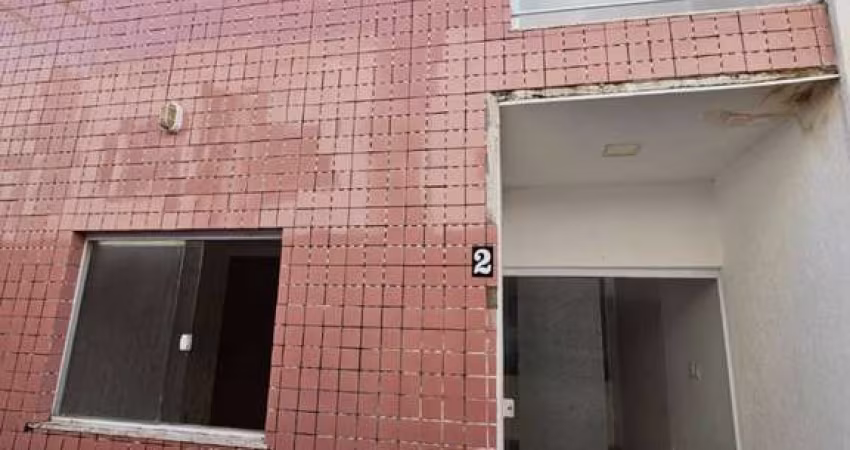 Casa a venda em Ipitanga dentro de condomínio!
