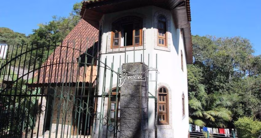 Casa com 3 dormitórios à venda, 234 m² por R$ 790.000,00 - Santa Cândida - Curitiba/PR