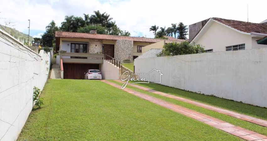 Casa com 4 dormitórios à venda, 380 m² por R$ 2.500.000,00 - Uberaba - Curitiba/PR