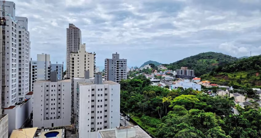Apartamento à venda na Praia Brava em Itajaí-SC: 2 quartos, 1 suíte, mobiliado, 65m², 1 vaga de garagem.