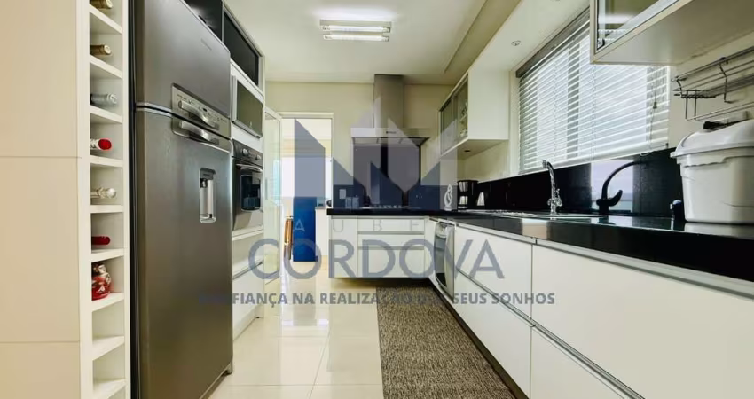 Apartamento de Luxo com 4 Suítes no Centro de Balneário Camboriú - Locação Anual