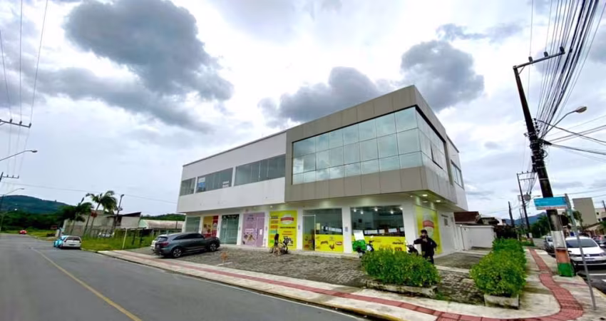 Sala Comercial para Locação em Camboriú-SC - Bairro Santa Regina - 206,30m² - Imperdível!