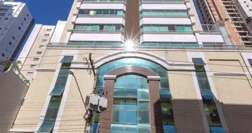 Apartamento de luxo à venda em balneário camboriú-sc: 3 quartos, 3 suítes, 4 banheiros, 3 vagas de garagem, 213,67m² no centro.