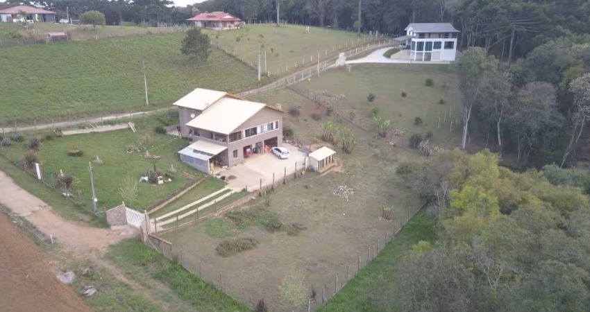 LINDA CHÁCARA EM MANDIRITUBA PRÓXIMO A ESTRADA DO GANCHINHO COND RECANTO PARAÍSO