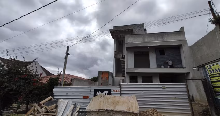 LINDO TRIPLEX DE FRENTE P RUA NO BAIRRO ALTO COM LINDA VISTA