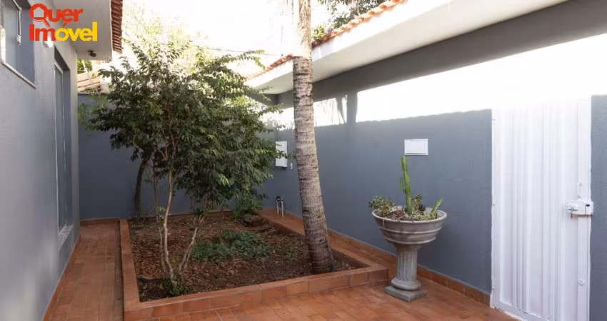 Imperdível Casa à Venda em Ribeirão Preto-SP no Parque Residencial Cândido Portinari: 3 Quartos, 1 Suíte, 2 Salas, 4 Banheiros, 4 Vagas, 200m²