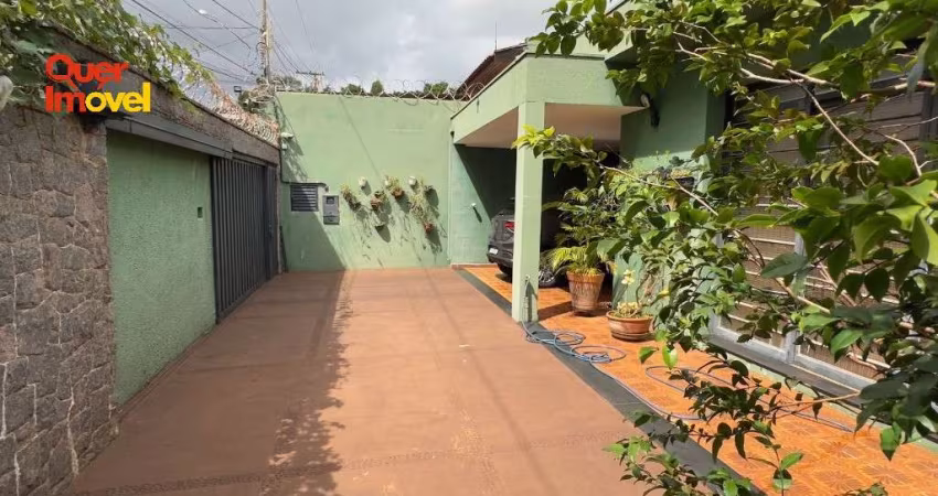 Casa à Venda em Ribeirão Preto-SP, Jardim Sumaré: 4 Quartos, 2 Suítes, 2 Salas, 4 Banheiros, 4 Vagas, 290m². Encontre seu novo lar!