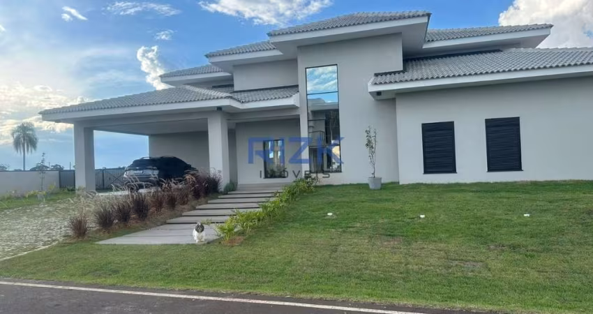 Casa terrea em Condominio  com 4 quartos