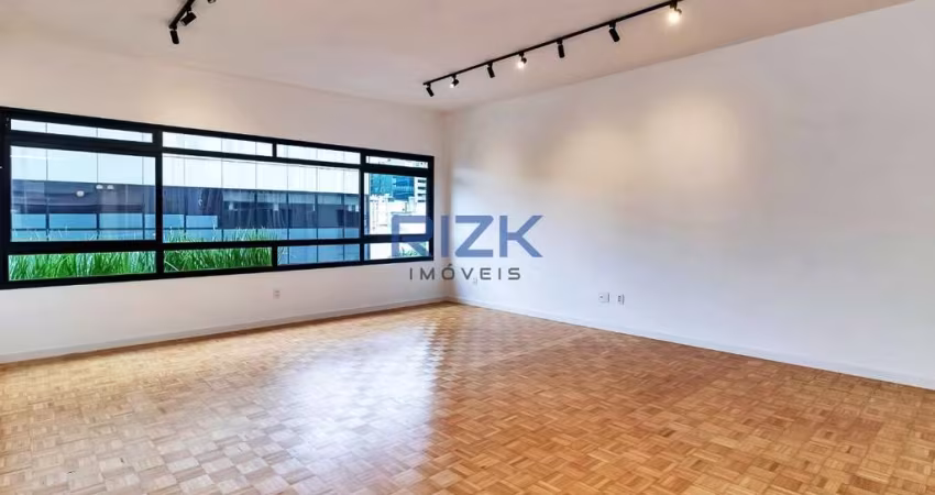 Apartamento reformado no Jardim Paulista