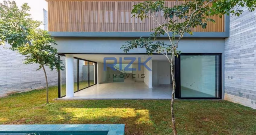 Casa em Condomínio com 4 quartos no Blooklin