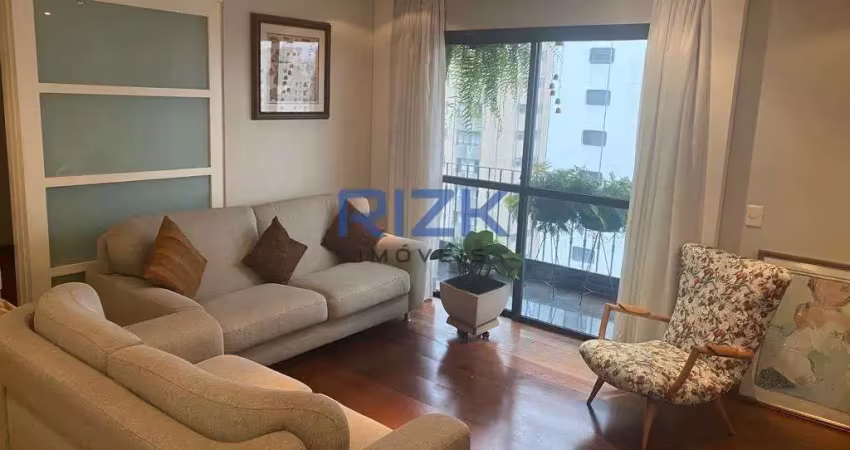 Apartamento a venda na Aclimação.